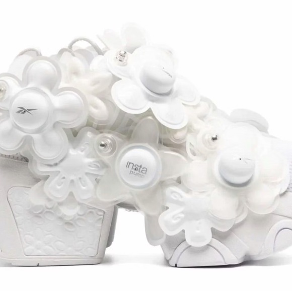 Comme des Garcons White Floral Platform Shoes - Picture 2 of 2
